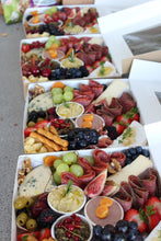 Load image into Gallery viewer, The Medium Box