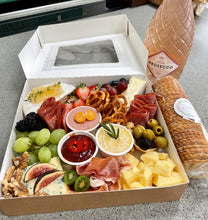 Load image into Gallery viewer, The Medium Box