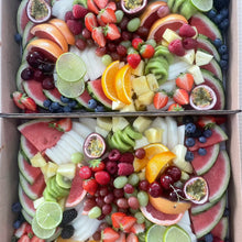 Load image into Gallery viewer, Fresh Fruit Box
